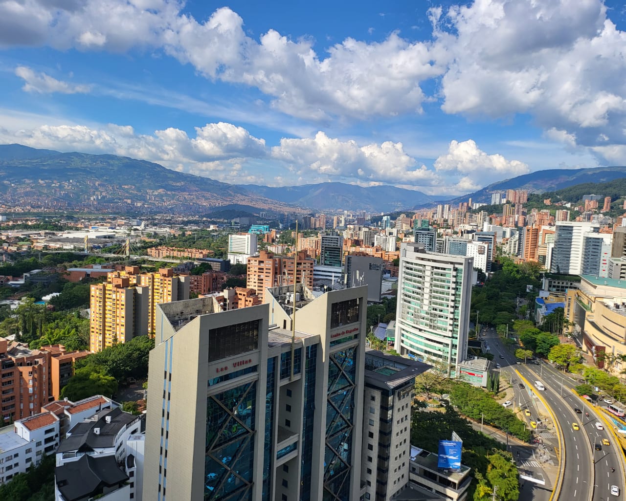 Property management Medellin Colombia short term and long term